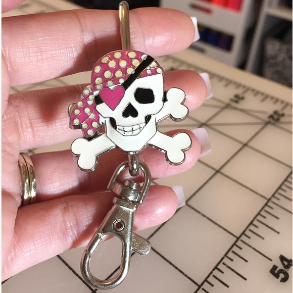 Girly Pirate ๐๐ Key Finder keychain NWT - Picture 1 of 2